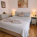 Erin House - Seconds Walk From Village Oughterard