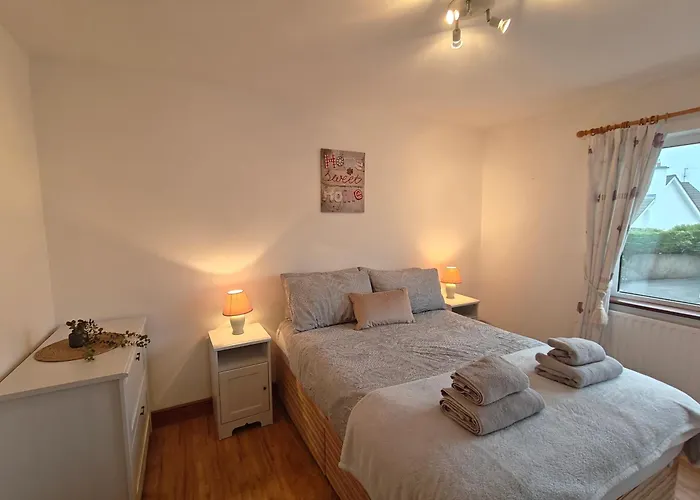Erin House - Seconds Walk From Oughterard Village